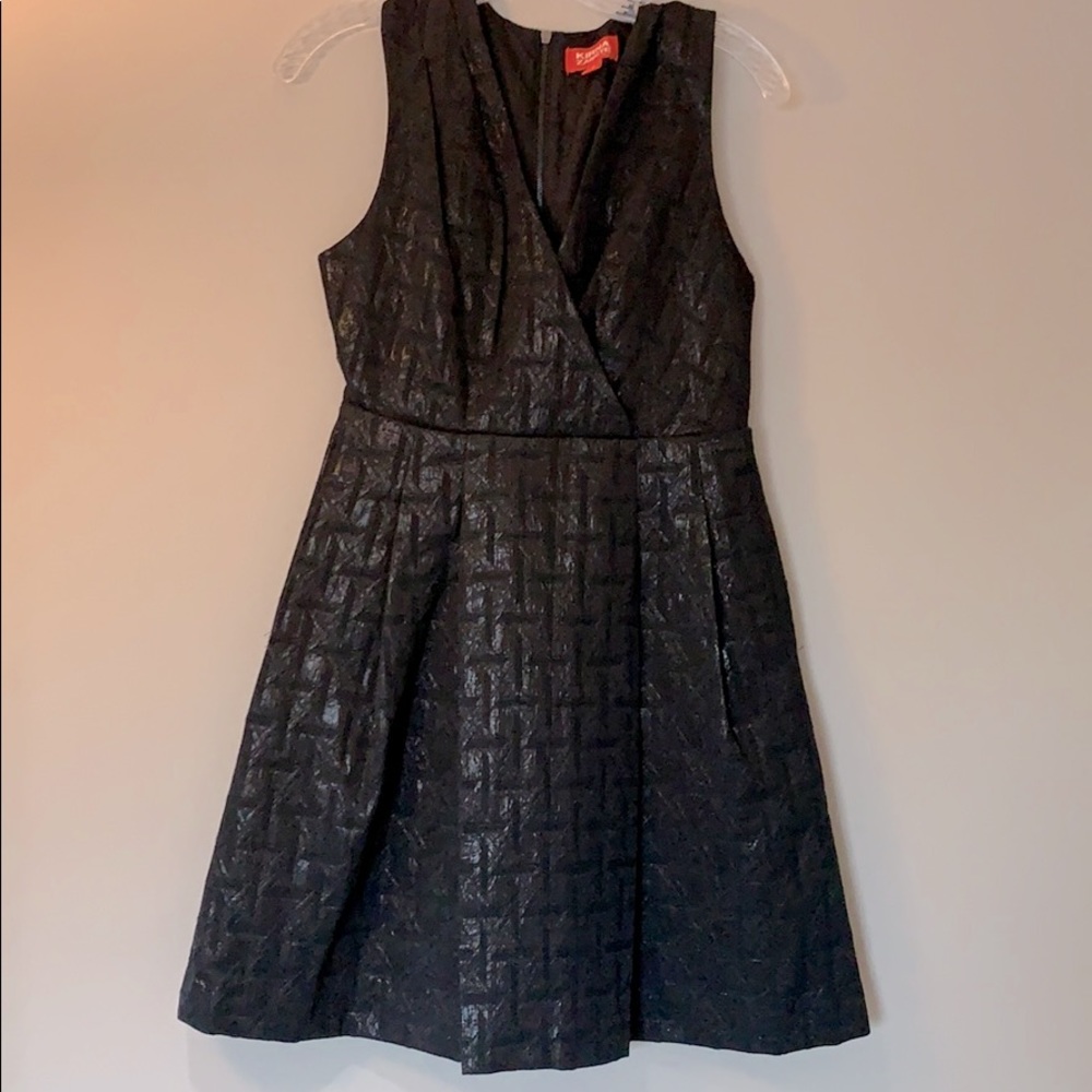 Blavk V-Neck Cocktail Dress